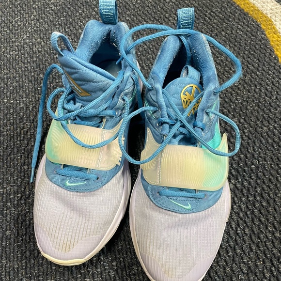 nike basketball shoes - Picture 4 of 4